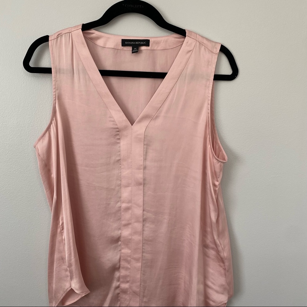 NWOT Banana Republic Sleeveless Blouse